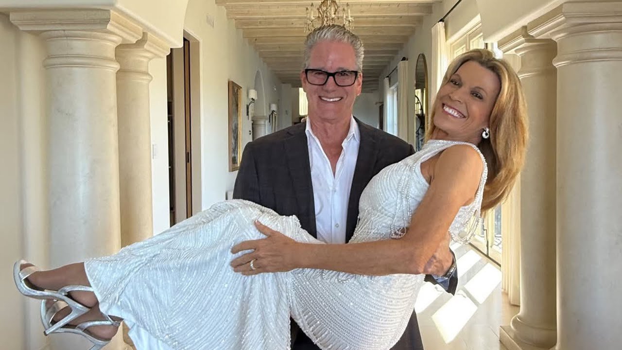 Wheel of Fortune's Vanna White Reveals She SECRETLY Got Married!
